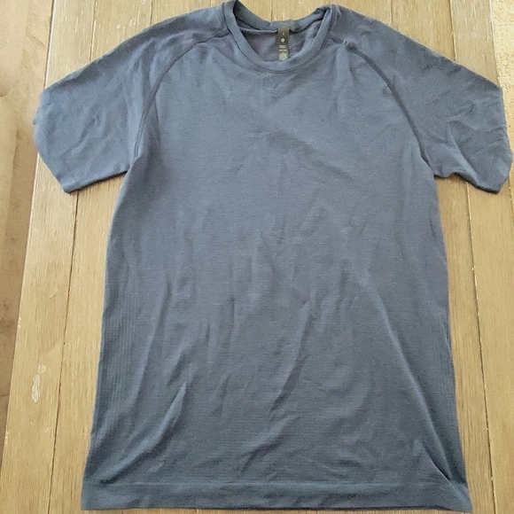 Lululemon T Shirt S - Picture 1 of 10